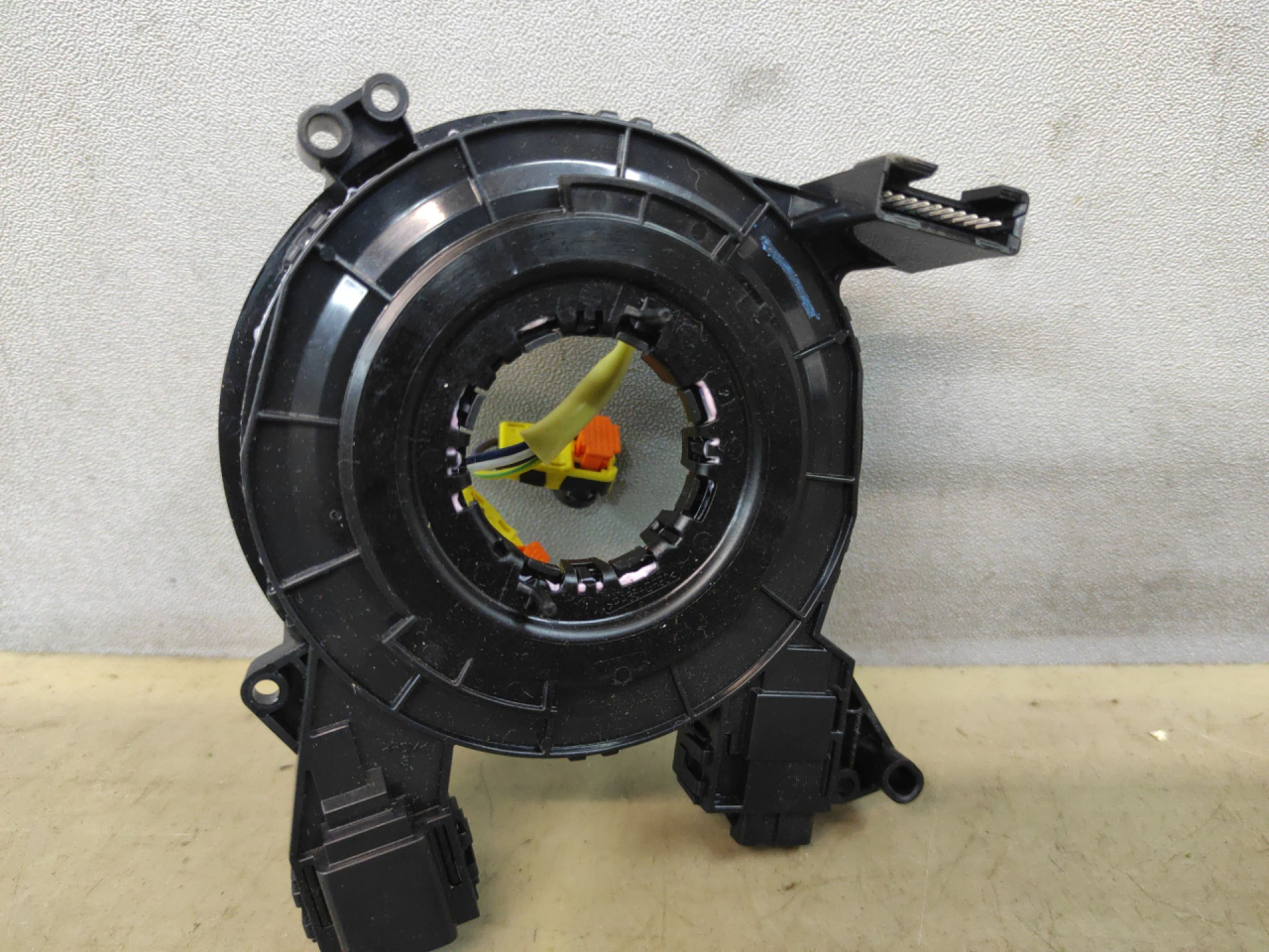 шлейф руля Ford Edge 2 поколение CD539 2018, 2.0 л., бензин, АКПП, черный, внедорожник 5 дв., полный привод, FT4T14A664AAW - фото №1