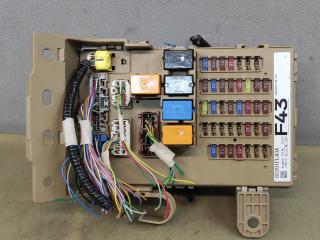 блок предохранителей Subaru Impreza 5 поколение (GK/GT) 2019, 2.0 л., бензин, вариатор, серый, седан, полный привод, 82201FL43A