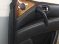 обшивка двери задняя правая Infiniti QX80 1 поколение Z62 2014, 5.6 л., VK56DE, бензин, АКПП, белый, внедорожник 5 дв., задний привод - фото №4
