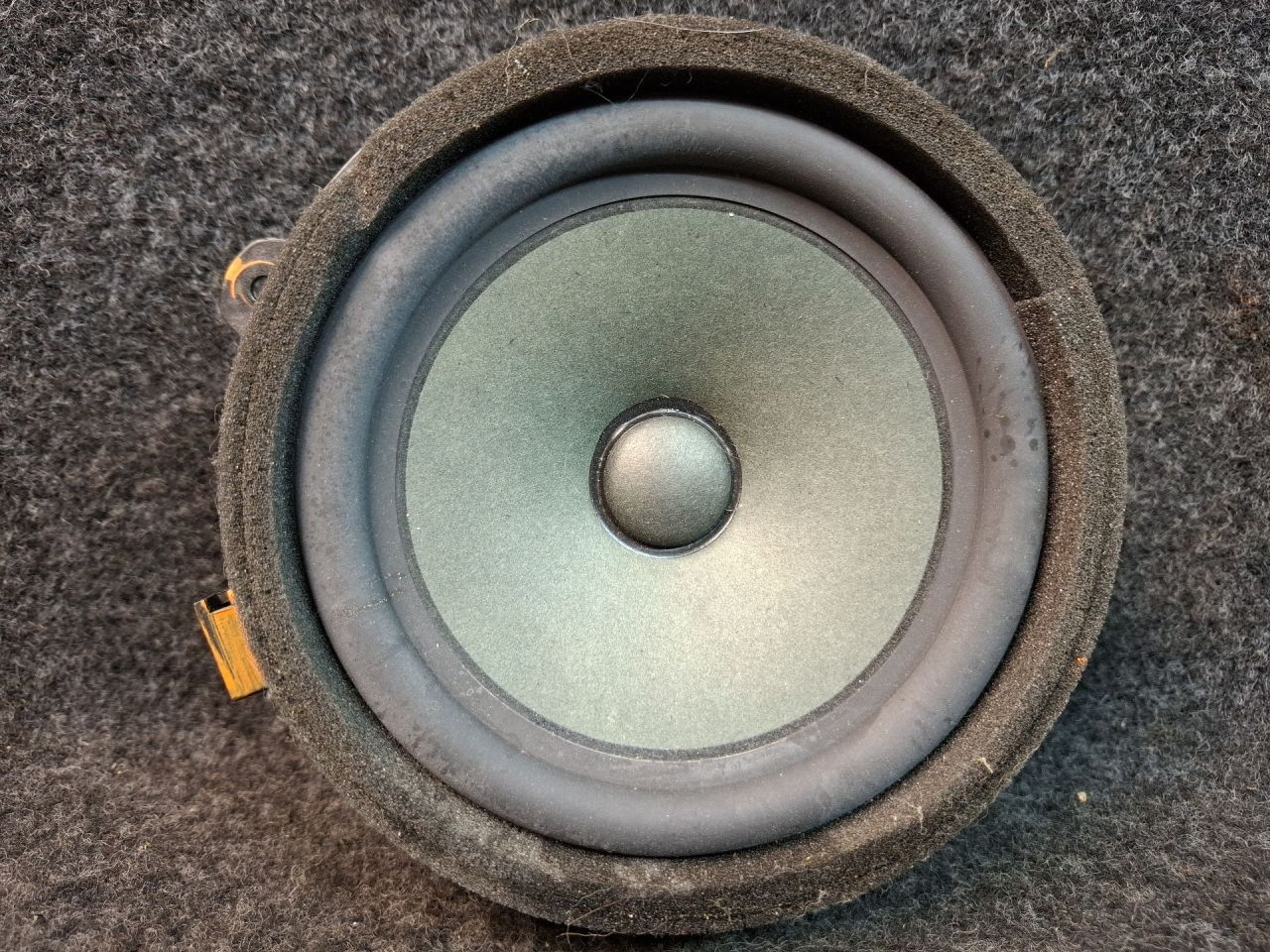 динамик Hyundai Elantra AD 2018, 2.0 л., бензин, АКПП, серебристый, передний привод, 96330F2000 - фото №1