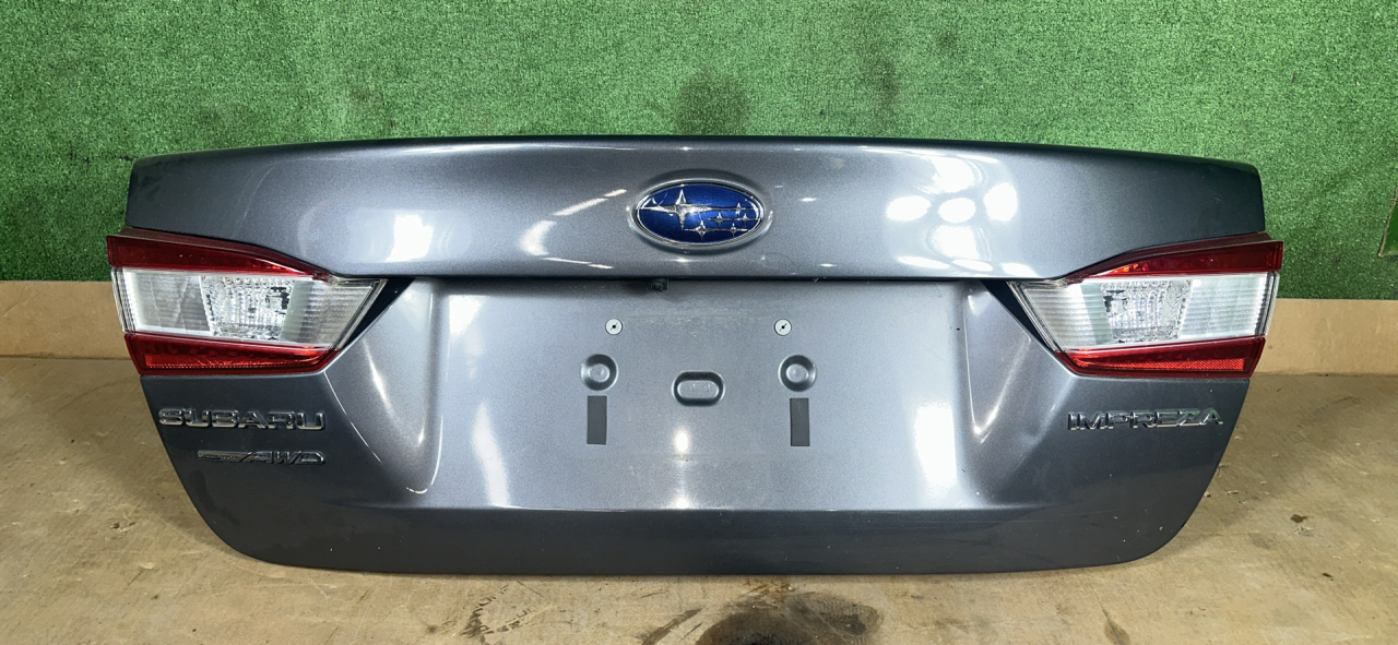 крышка багажника (дверь 3-5) Subaru Impreza 5 поколение (GK/GT) 2019, 2.0 л., бензин, вариатор, серый, седан, полный привод - фото №1