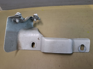 крепление ( кронштейн ) крыла Chevrolet Blazer 3 поколение 2019, 3.6 л., бензин, АКПП, белый, полный привод, 42441535