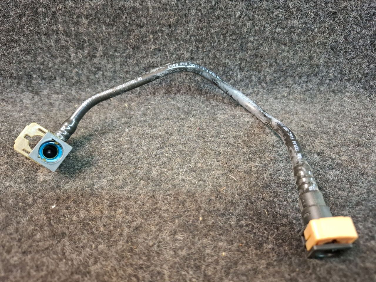 трубка топливная Mazda CX-5 2 поколение KF 2018, 2.5 л., PYY1, бензин, АКПП, серый/46g, внедорожник 5 дв., полный привод - фото №1