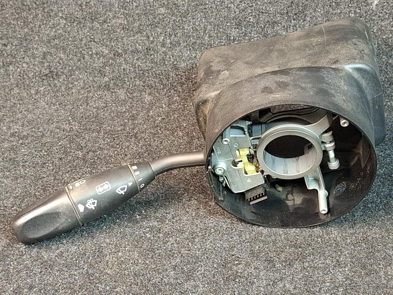 переключатель подрулевой (стрекоза) Mercedes-Benz Sprinter 2 поколение (W906) 2007, 2.1 л., OM 646.701, дизель, МКПП, красный - фото №1