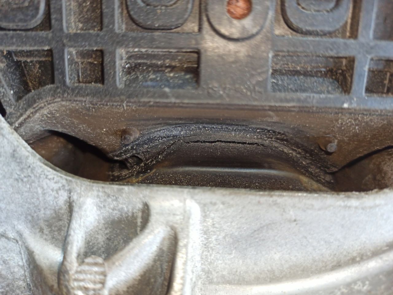 подушка крепления двигателя Chevrolet Malibu 9 поколение 2018, 1.5 л., бензин, АКПП, бордовый, передний привод, 84034273 - фото №1