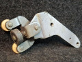 ролик двери сдвижной Toyota Sienna 3 поколение 2011, 3.5 л., 2GR-FE, бензин, АКПП, серый, передний привод - фото №4