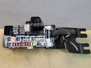 блок предохранителей Chevrolet Equinox 3 поколение 2018, 1.5 л., бензин, АКПП, серый/441b, полный привод, 22923945