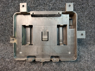 кронштейн блока управления Chevrolet Equinox 3 поколение 2018, 2.0 л., бензин, АКПП, передний привод, 84235990