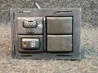 кнопка (выключатель) Suzuki Grand Vitara 1 поколение [рестайлинг] 2005, 2.7 л., H 27 A, бензин, АКПП, внедорожник 5 дв.