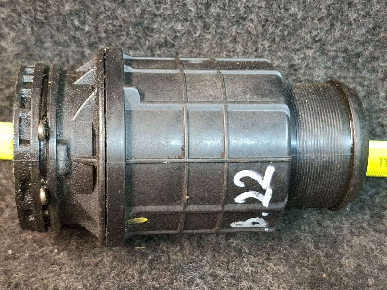 патрубок интеркулера Chevrolet Malibu 9 поколение 2018, 1.5 л., бензин, АКПП, бордовый, передний привод, 550693 - фото №1