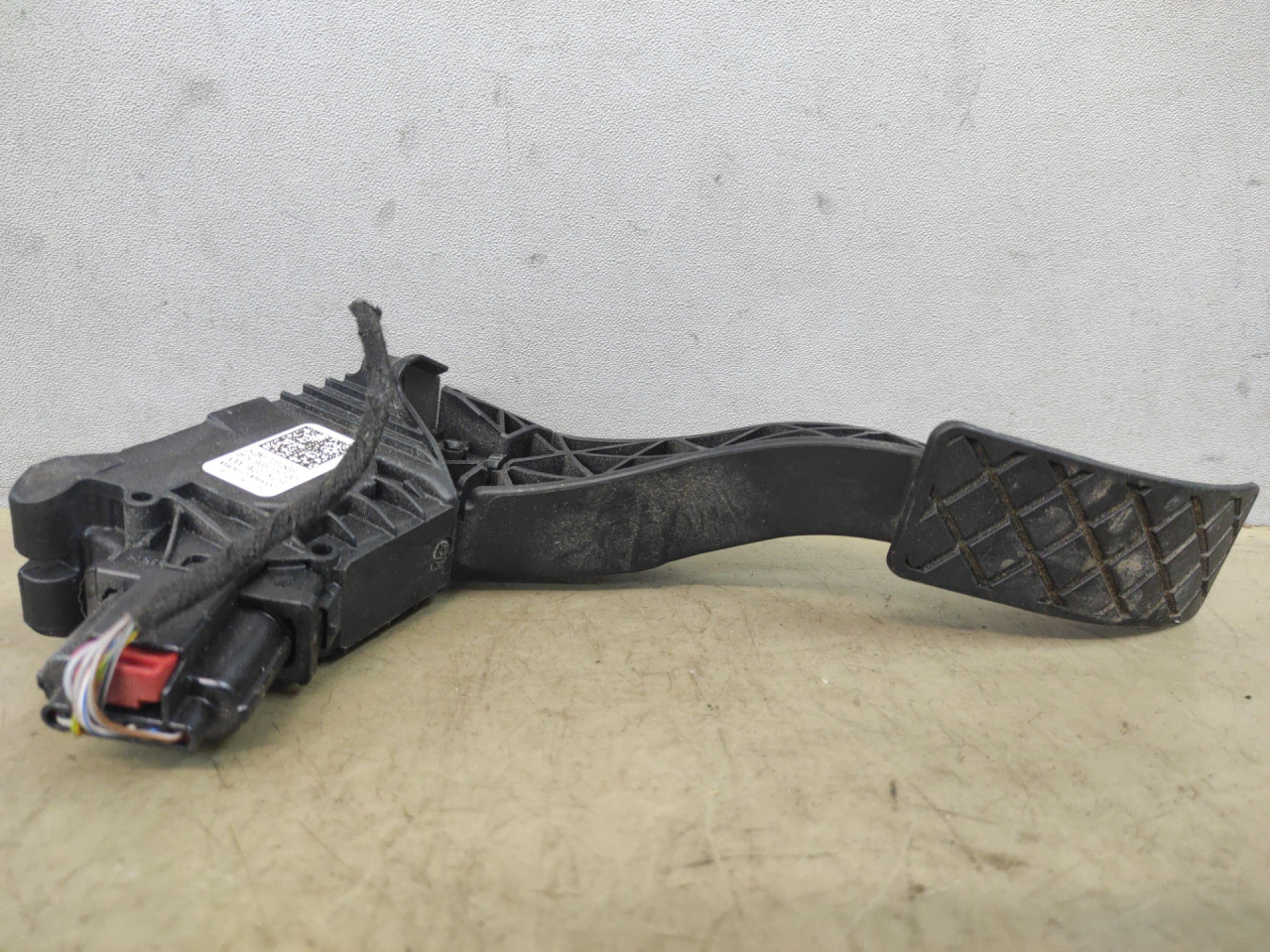 педаль Volkswagen Jetta 7 поколение 2019, 1.4 л., бензин, АКПП, синий, седан, передний привод, 5QM.723.503. - фото №1