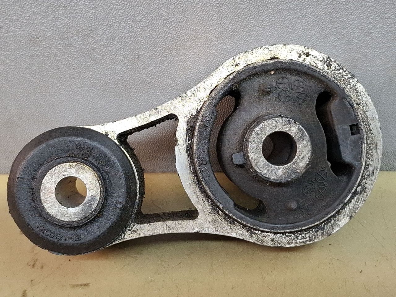 подушка крепления двигателя Mazda CX-7 1 поколение ER 2008, 2.3 л., L3-VDT, бензин, АКПП, голубой/30s, полный привод - фото №1