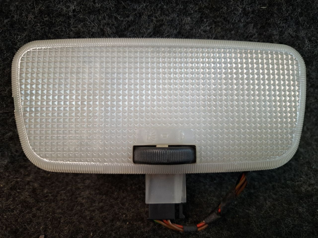 фонарь салона (плафон) Mercedes-Benz Sprinter 2 поколение (W906) 2007, 2.1 л., OM 646.701, дизель, МКПП, красный, 9018200101 - фото №1