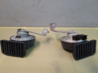 сигнал (клаксон) Chevrolet Malibu 9 поколение 2018, 1.5 л., бензин, АКПП, бордовый, передний привод