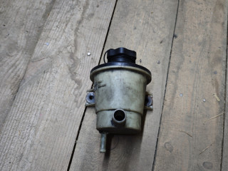 бачок гидроусилителя Mazda Tribute 1 поколение 2004