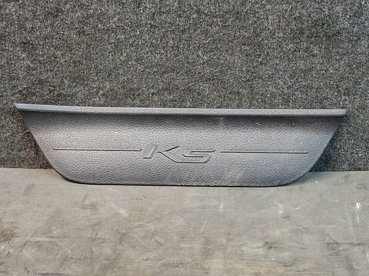 накладка на порог внутренняя Kia K5 3 поколение 2021, 1.6 л., бензин, АКПП, полный привод, 85877-L3000 - фото №1