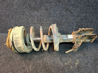 амортизатор передний правый Mazda 323F BJ 2000, 2.0 л., RF3F, дизель, МКПП, хетчбэк 5 дв., передний привод