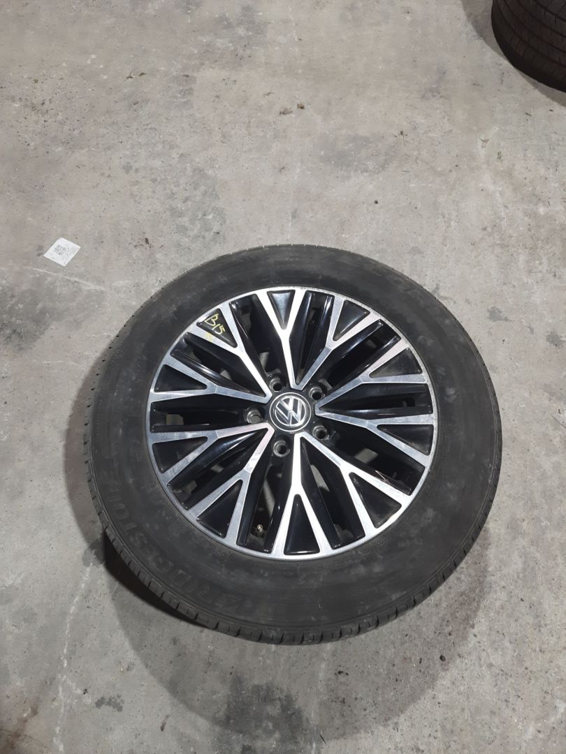 диск литой Volkswagen Jetta 7 поколение 2019, 1.4 л., бензин, АКПП, серый, передний привод - фото №1