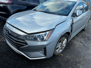 Hyundai Elantra AD