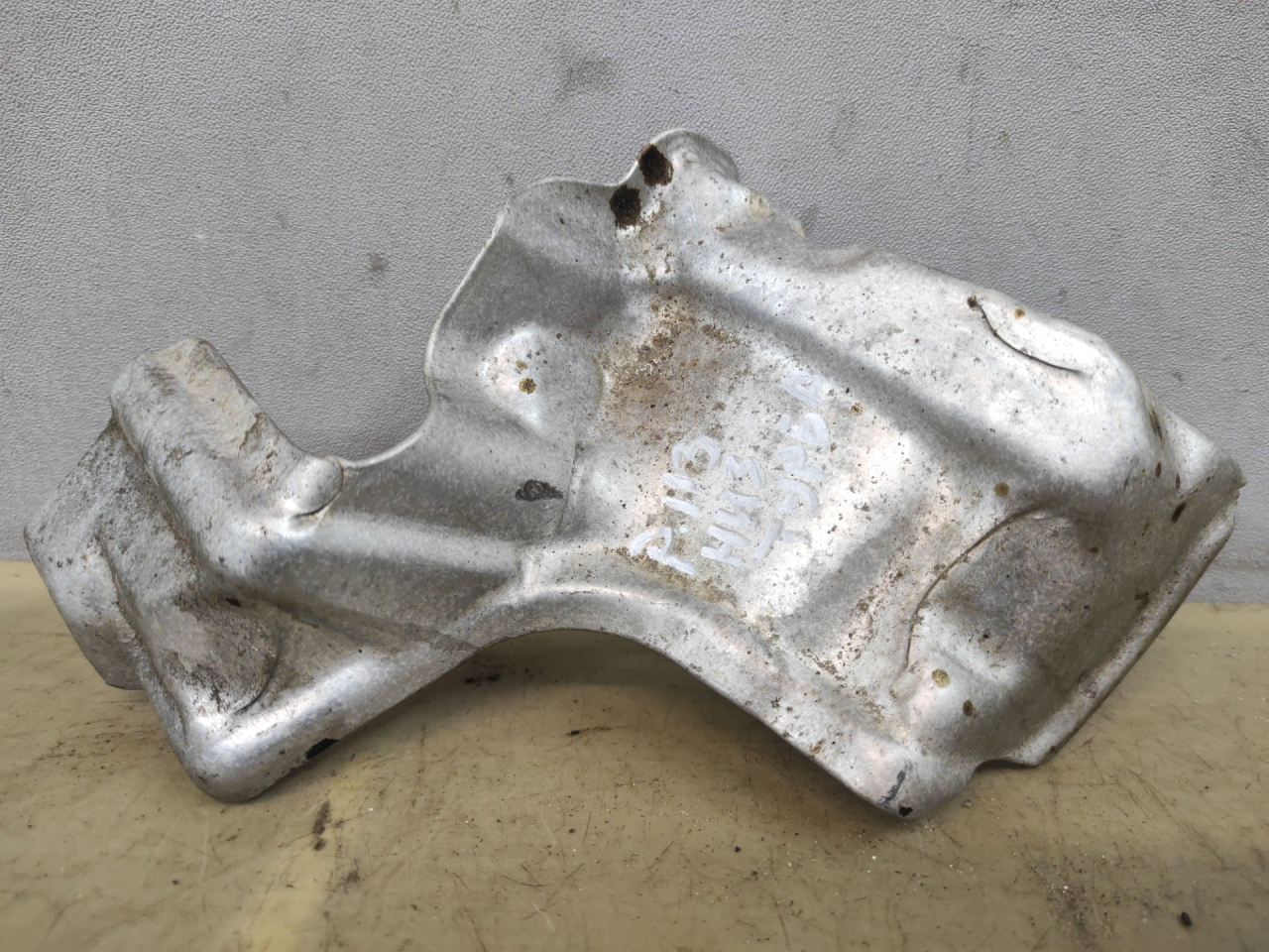 шумоизоляция (термозащита) Volkswagen Jetta 7 поколение 2019, 1.4 л., бензин, АКПП, синий, седан, передний привод, 04E131783F - фото №1