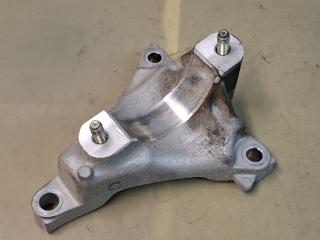 кронштейн полуоси Mazda 3 3 поколение 2016, 2.0 л., PEY4, бензин, МКПП