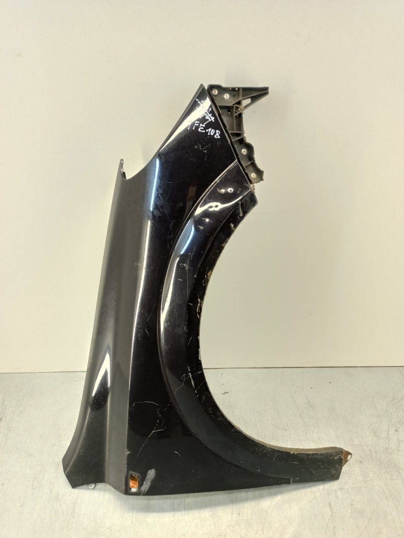 крыло переднее правое Opel Astra H 2004, 1.7 л., CDTi, Z 17 DTL, дизель, 5МКПП, чёрный, универсал, передний привод, 93178667, 24467206 - фото №1