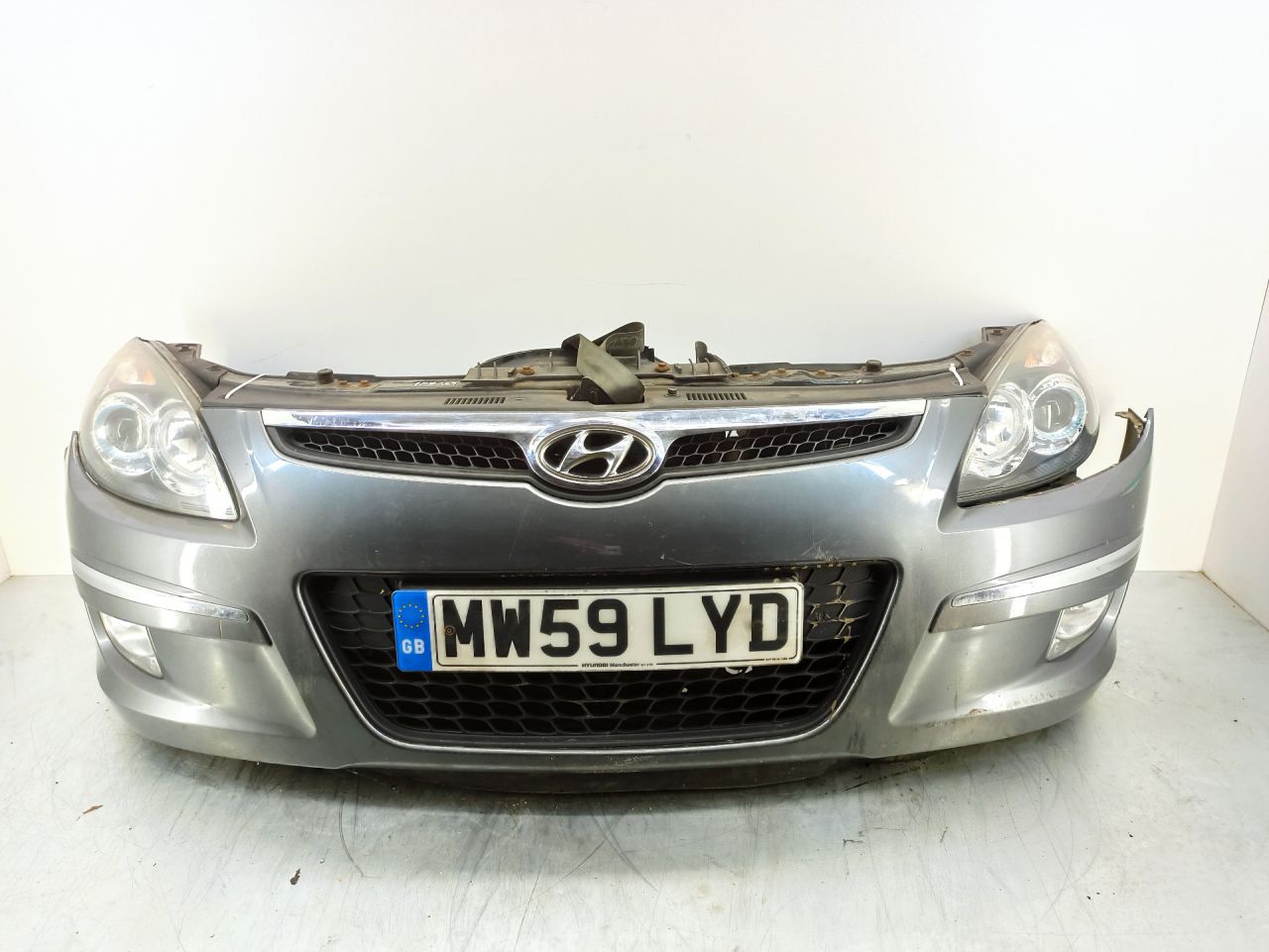 передняя часть (ноускат) Hyundai i30 1 поколение 2010, 1.6 л., CRDi, D4FB, дизель, 6МКПП, серый, универсал, передний привод, правый руль - фото №1