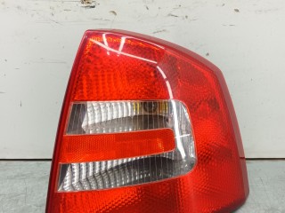 фонарь задний правый Skoda Octavia 2 поколение (A5) 2006, 1.9 л., TDi PD, BXE, дизель, 6МКПП, хетчбэк 5 дв., передний привод, правый руль, 1Z5945096A