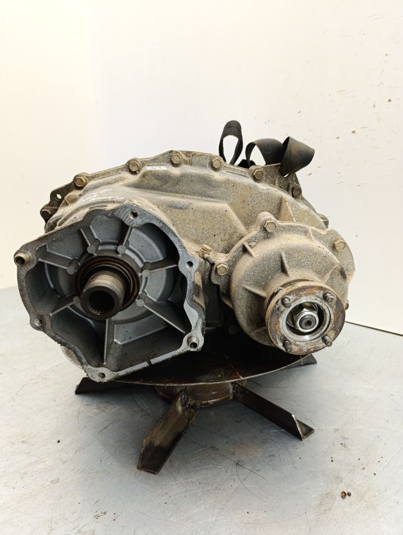 раздаточная коробка Land Rover Range Rover 2 поколение 1998, 2.5 л., TD, 25 6T (BMW), дизель, АКПП, внедорожник 5 дв., полный привод, 4462003 - фото №1