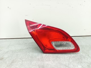 фонарь крышки багажника левый Opel Astra J 2012, 1.3 л., CDTi, A 13 DTE, дизель, 5МКПП, хетчбэк 5 дв., передний привод, правый руль
