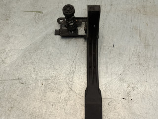 ручка открывания капота Renault Megane 3 поколение 2011, 1.9 л., DCi, F9Q 872, дизель, 6МКПП, серебристый, хетчбэк 5 дв., передний привод, правый руль, 656030006R