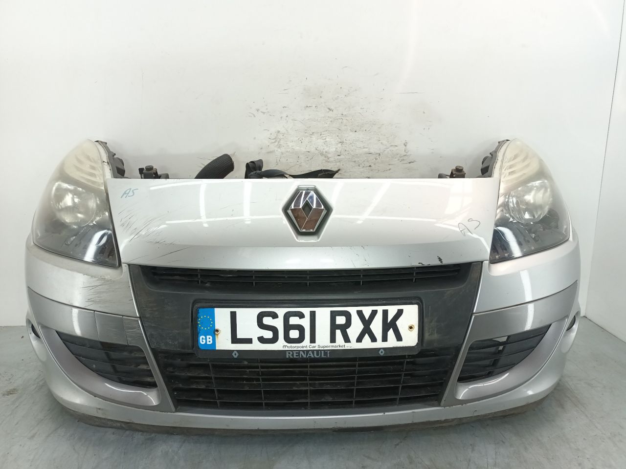 передняя часть (ноускат) Renault Scenic 3 поколение 2011, 1.5 л., DCi, K9K 836, дизель, 6МКПП, минивэн, передний привод - фото №1
