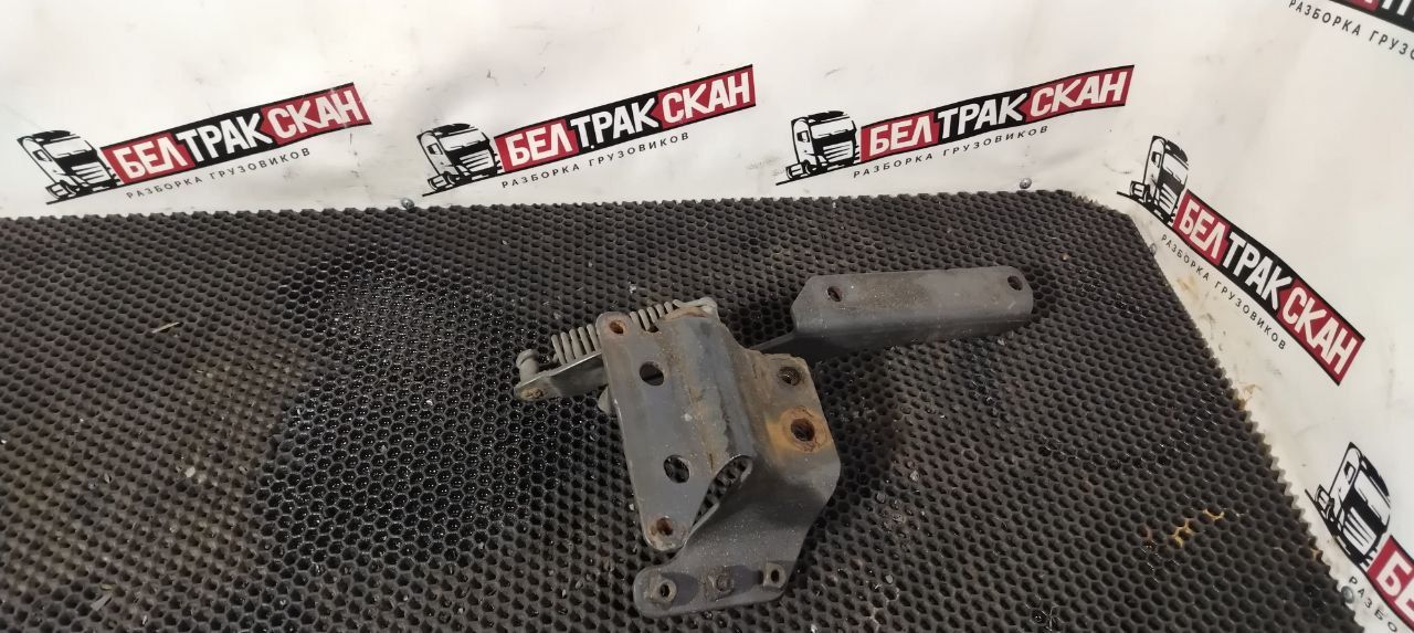 шарнирная петля подножки обслуживания Scania R 5 серия 2012, 1785546 - фото №1