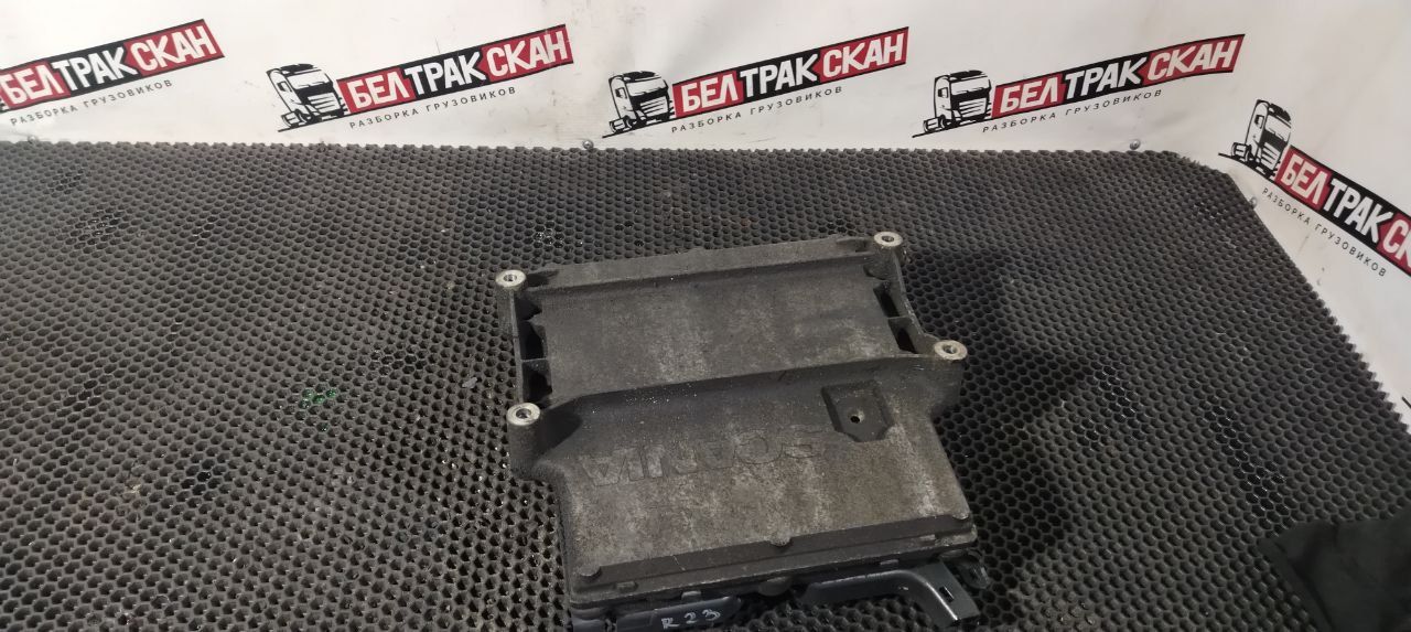 блок управления двигателем Scania R 5 серия 2012, 11.7 л., DC 12.15, дизель, АКПП, white ivory, задний привод, 1742528, 2323702, 2145469, 2061682, 1913971, 1908891, 1903870, 1893161, 1878355, 1865891, 1874472, 1861473, 1869299, 1858306, 1850048, 1805260, 1791479, 1792407, 1784319, 1788089, 1777660, 2057077, 2038473, 2008605, 1939697, 1913975, 1913965, 2110161, 2057488 - фото №1