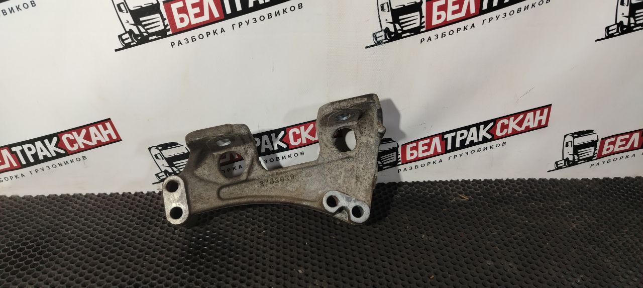 кронштейн глушителя Scania R 6 серия 2019, OC13 101, газ, АКПП, chilli red, задний привод, 2513427, 2752829 - фото №1