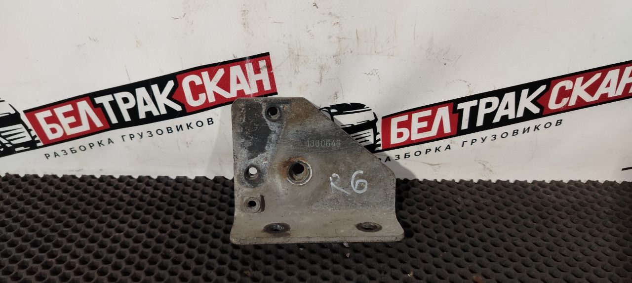 крепление интеркулера Scania G 5 серия 2013, 12.7 л., DC 13.112, дизель, МКПП, white ivory, задний привод, 1800646 - фото №1