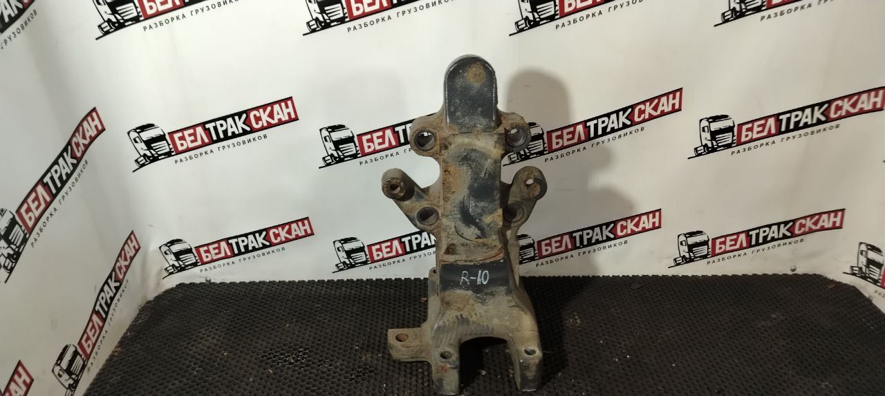 Кронштейн балки Scania R 5 серия 2013, 12.7 л., DC 13.121, дизель, АКПП, blue baltic, задний привод, 1363711, 1354637, 1363712, 1354638, 1386527, 1375232 - фото №1