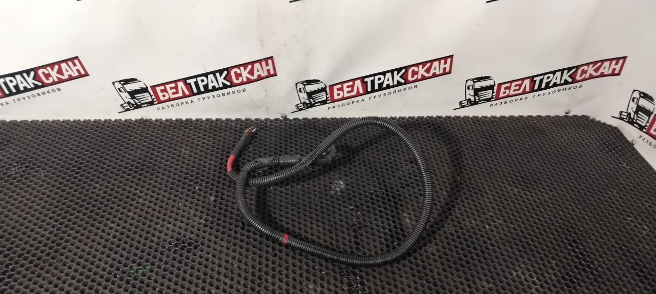 минусовой провод аккумулятора Scania R 5 серия 2012, 11.7 л., DC 12.15, дизель, АКПП, white ivory, задний привод, 1869854, 1545578 - фото №1