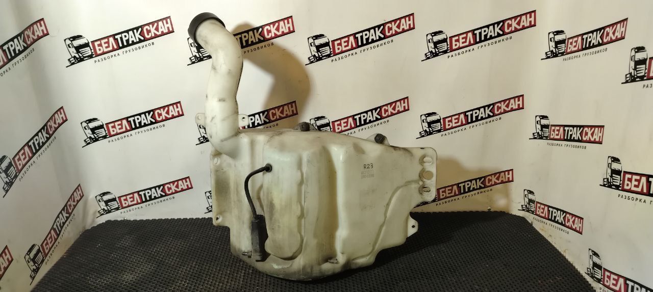 бачок омывателя Scania R 5 серия 2012, 11.7 л., DC 12.15, дизель, АКПП, white ivory, задний привод, 1850266, 1769441, 1722482, 1434005, 1769442, 1722483, 1517139, 1534035, 1854255 - фото №1