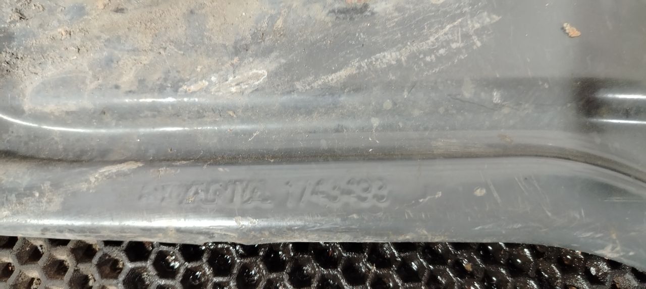 крепление ( кронштейн ) крыла Scania R 5 серия 2011, 11.7 л., DC 12.15, дизель, АКПП, white ivory, задний привод, 1743493 - фото №1