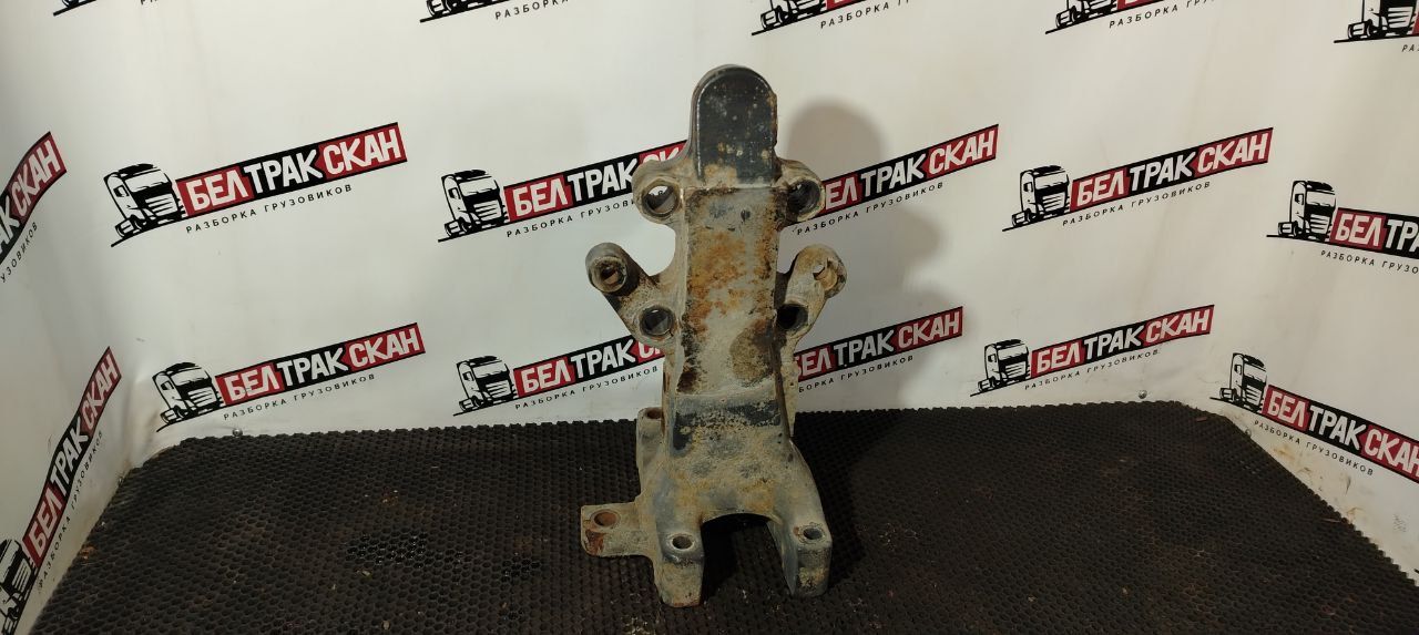 Кронштейн балки Scania R 5 серия 2012, 12.7 л., DC 13.112, дизель, АКПП, white ivory, задний привод, 1363711, 1354637, 1363712, 1354638, 1386527, 1375232 - фото №1