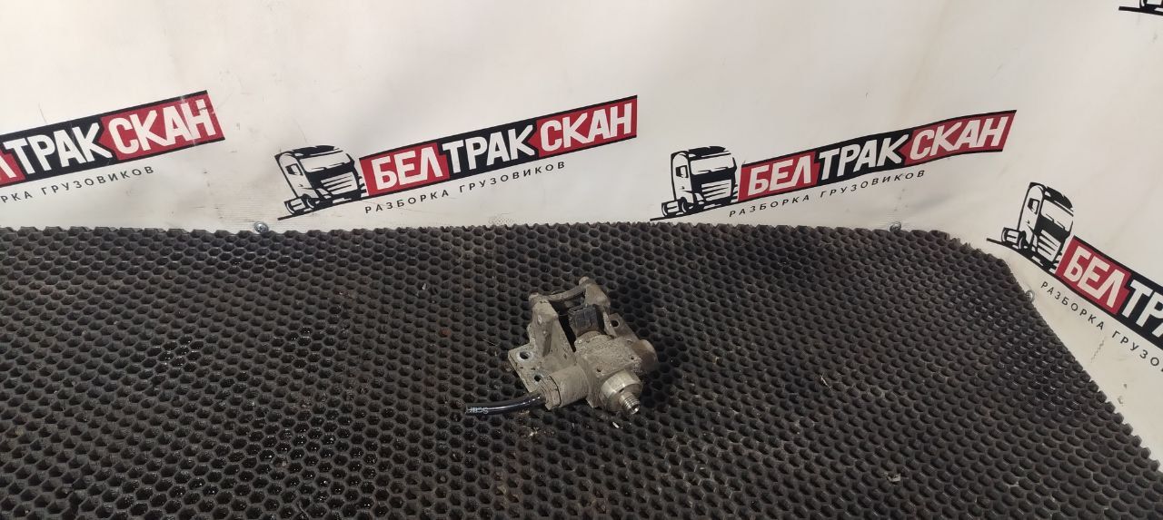 Форсунка Adblue Scania R 5 серия 2012, 11.7 л., DC 12.15, дизель, АКПП, white ivory, задний привод, 2001791, 1753208, 2262338, 1783953, 1780505, 1749016, 1916746 - фото №1