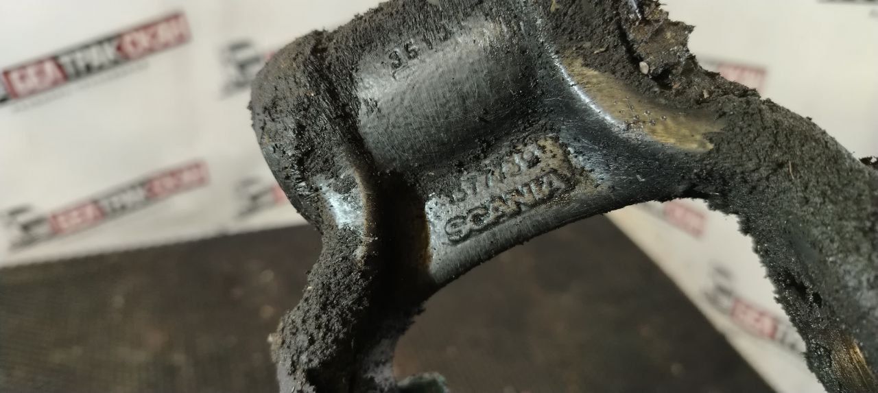 серьга рессоры Scania R 5 серия 2013, 12.7 л., DC 13.112, дизель, АКПП, red cherry, задний привод, 1377739, 1103026, 275568, 138639 - фото №1