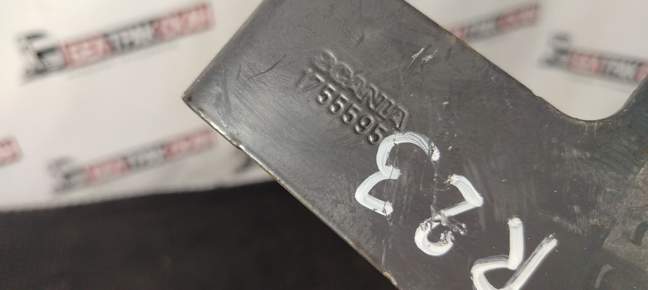 кронштейн воздушного фильтра Scania R 5 серия 2012, 11.7 л., DC 12.15, дизель, АКПП, white ivory, задний привод, 1755595, 1472579 - фото №1