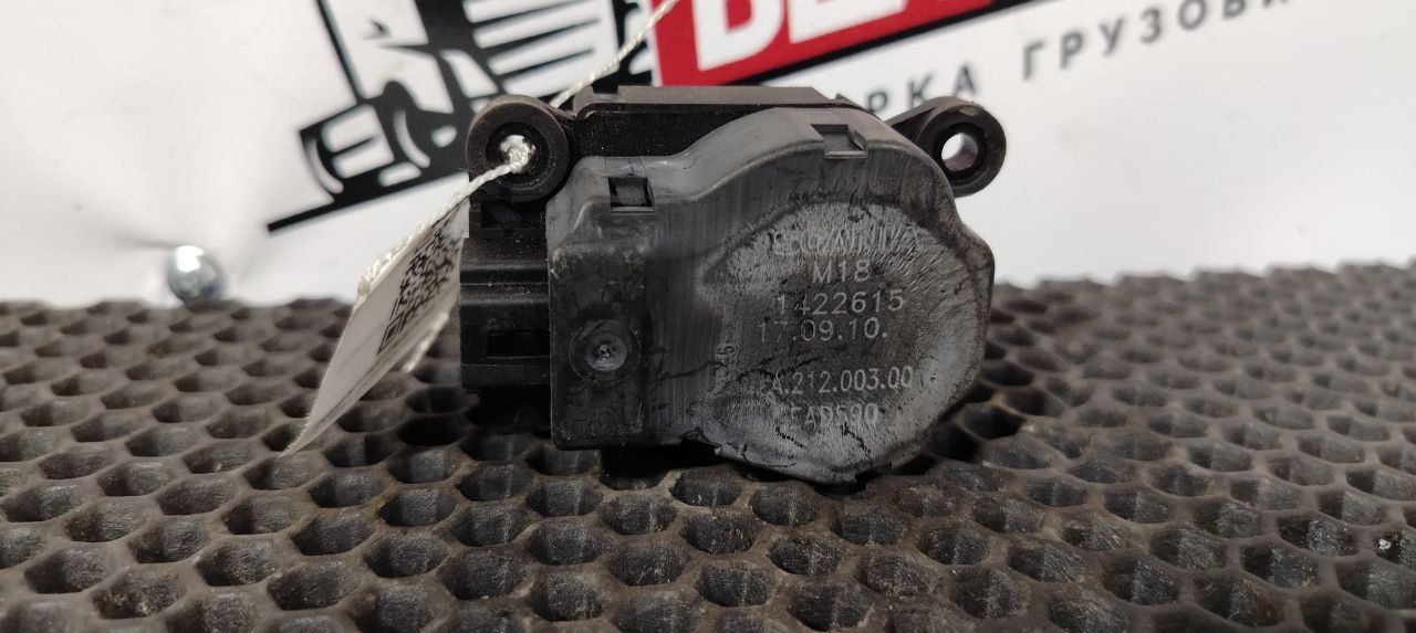 моторчик заслонки печки Scania R 5 серия 2013, 1422615 - фото №1