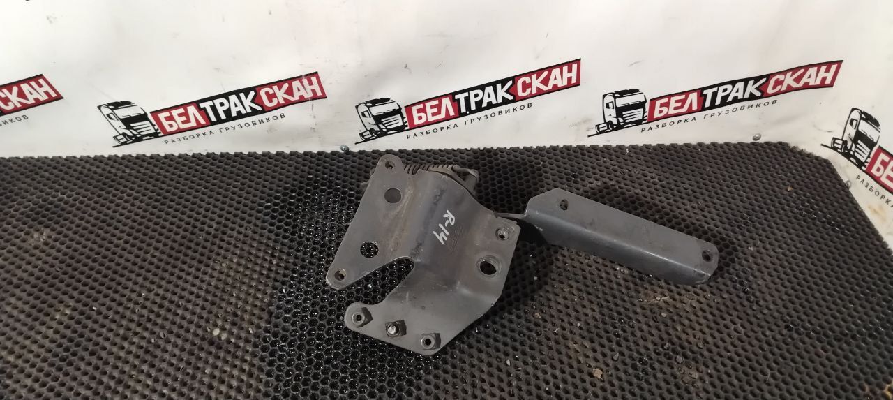 шарнирная петля подножки обслуживания Scania R 5 серия 2013, 12.7 л., DC 13.112, дизель, АКПП, white ivory, задний привод, 1785546 - фото №1