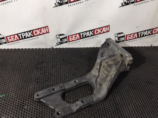 крепление ( кронштейн ) крыла Scania R 6 серия 2021, 2773106