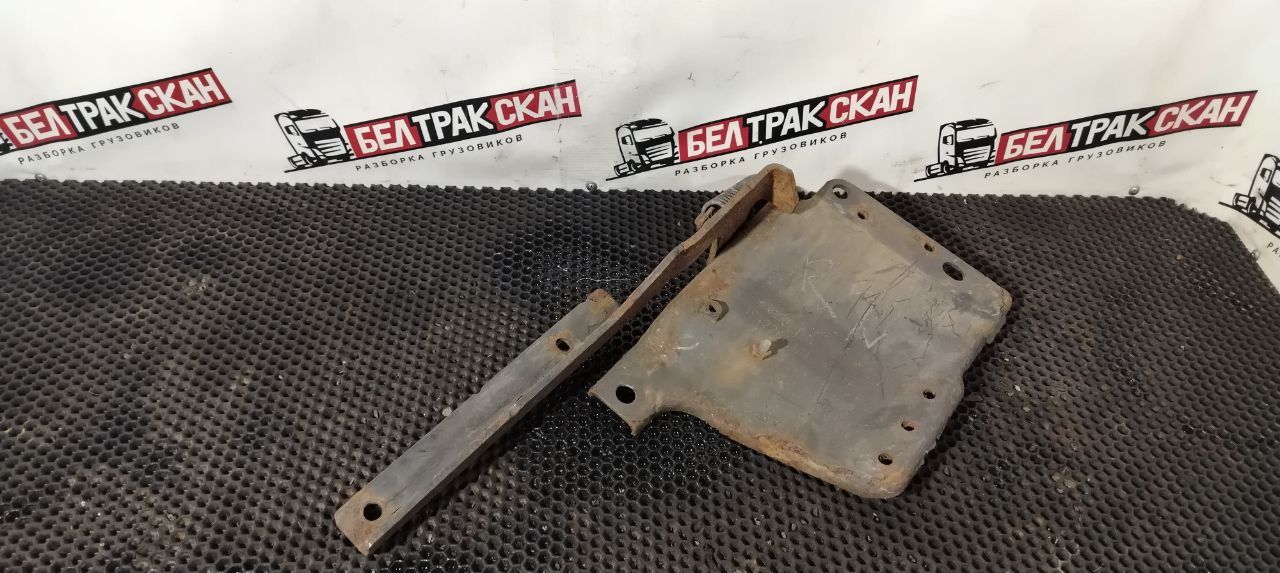 шарнирная петля подножки обслуживания Scania R 5 серия 2010, белый, задний привод, 1742264, 1543307, 1438257 - фото №1