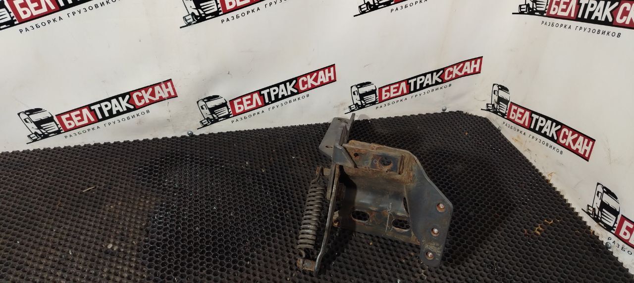 шарнирная петля подножки обслуживания Scania R 5 серия 2012, 12.7 л., DC 13.121, дизель, АКПП, white ivory, задний привод, 1785547 - фото №1