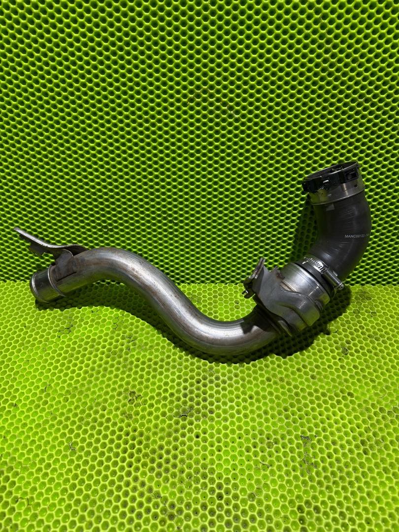 патрубок интеркулера Renault Trafic 3 поколение 2017, 1.6 л., R9M 450, дизель, 144603145R, 144603145 - фото №1